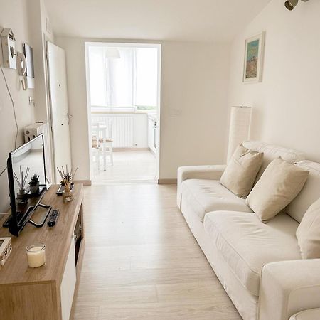 Apartament La Via Del Castello Castelferretti Zewnętrze zdjęcie